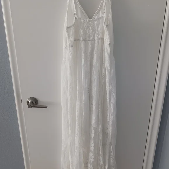 Cupshe White Lace Maxi Dress with Pom-Tie Straps - Picture 4 of 7